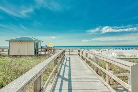 The Oyster By Brightwild-Beachfront Condo Destin Esterno foto