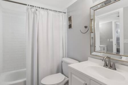 The Oyster By Brightwild-Beachfront Condo Destin Esterno foto