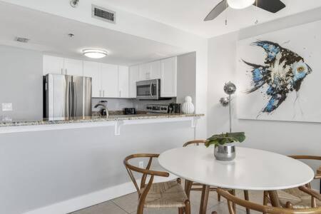 The Oyster By Brightwild-Beachfront Condo Destin Esterno foto